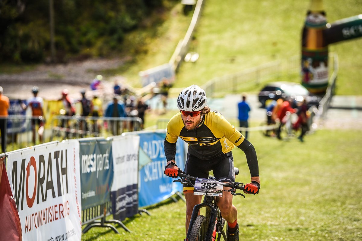 Motiviert und voller Vorfreude auf die Trails, begab ich mich auf die zweite Runde. Eine gute Idee...? Motiviert und voller Vorfreude auf die Trails, begab ich mich auf die zweite Runde. Eine gute Idee...?