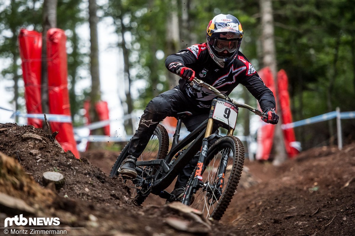 Wer sein Bike beim World Cup regelmäßig oben auf dem Podium stehen sehen möchte, der hat nach wie vor mit Aaron Gwin die besten Chancen Wer sein Bike beim World Cup regelmäßig oben auf dem Podium stehen sehen möchte, der hat nach wie vor mit Aaron Gwin die besten Chancen