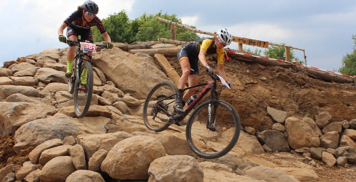 Eibl vor Terpstra im Rock Garden. Im weiteren Verlauf des Rennes setzte sich die Niederländerin von ihrer Konkurrentin ab. Eibl vor Terpstra im Rock Garden. Im weiteren Verlauf des Rennes setzte sich die Niederländerin von ihrer Konkurrentin ab.