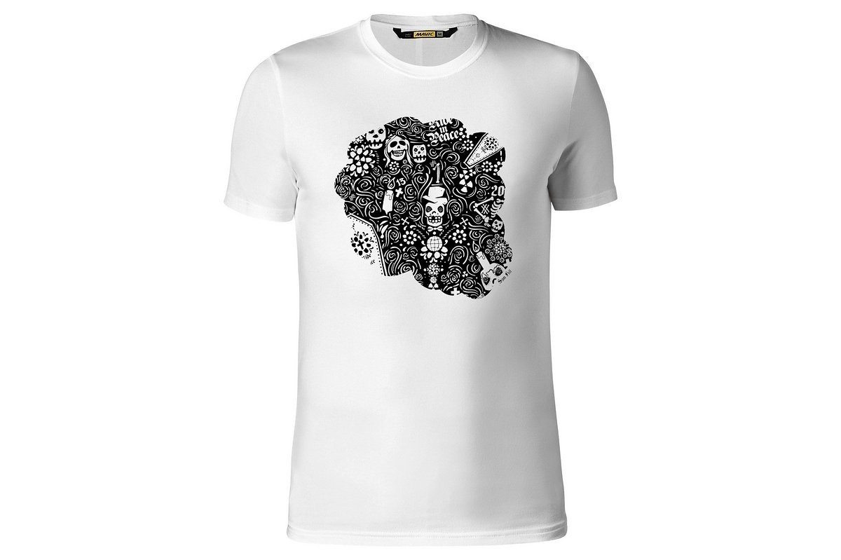 Das Deemax Pro Sam Hill Limited Edition Tee kostet 40 € und lehnt sich grafisch an Sams Tattoos an Das Deemax Pro Sam Hill Limited Edition Tee kostet 40 € und lehnt sich grafisch an Sams Tattoos an