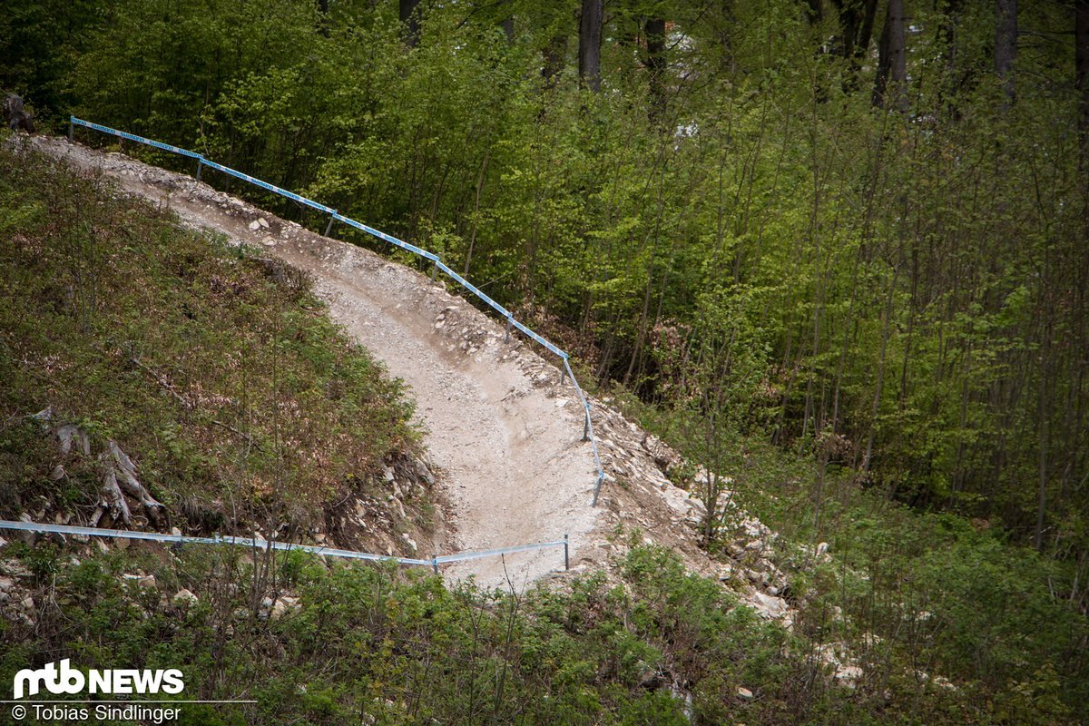 Einmal kurz rollen lassen, dann geht es schon in Richtung Albstadt Rock Garden, der am vergangenen Samstag noch nicht endgültig fertiggestellt war. Einmal kurz rollen lassen, dann geht es schon in Richtung Albstadt Rock Garden, der am vergangenen Samstag noch nicht endgültig fertiggestellt war.