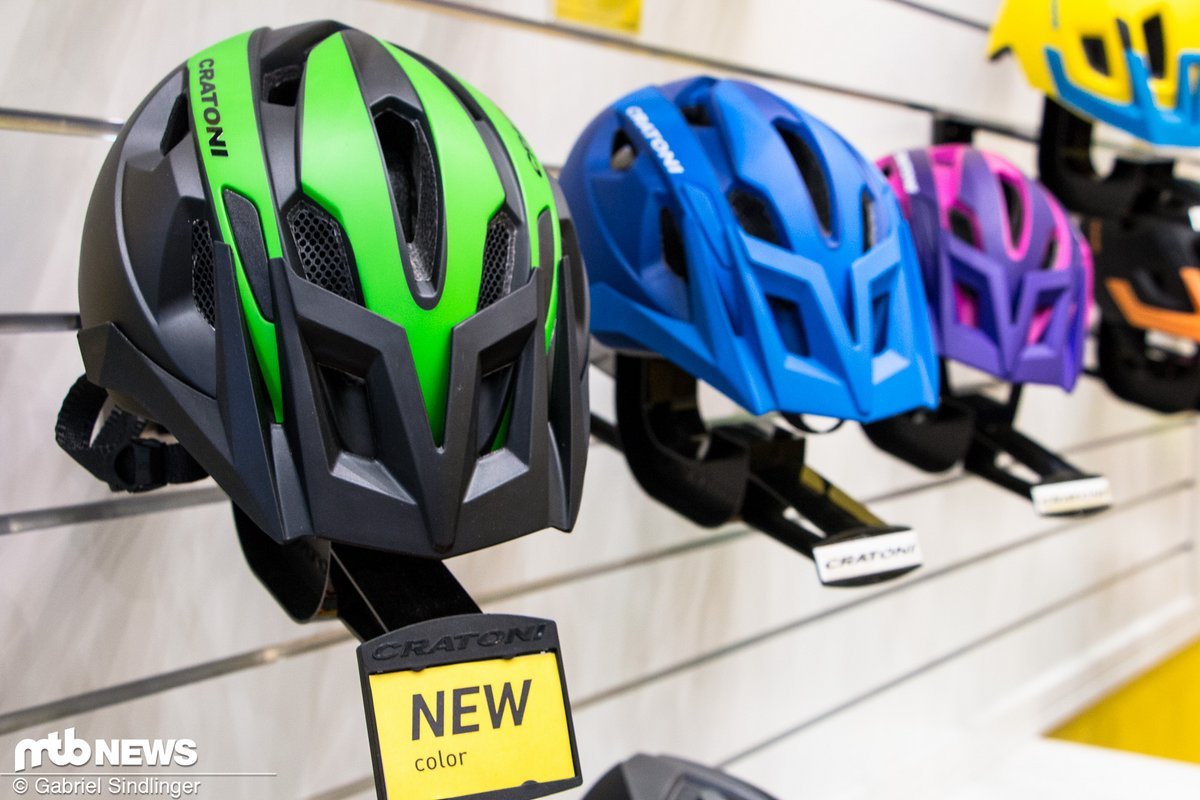 Das Modell Allride spricht die Einsteiger im gröberen Gelände an. Der Helm bietet ähnliche Features wie der Allset und das High-End-Produkt Alltrack, kostet aber nur 79,95€ Das Modell Allride spricht die Einsteiger im gröberen Gelände an. Der Helm bietet ähnliche Features wie der Allset und das High-End-Produkt Alltrack, kostet aber nur 79,95€