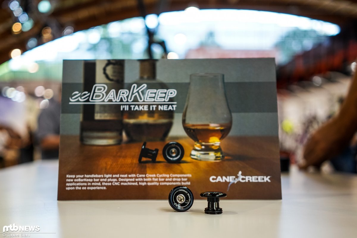 Der Cane Creek BarKeep ist ein Lenkerendstopfen, der nicht gestopft, sondern elegant geschraubt wird Der Cane Creek BarKeep ist ein Lenkerendstopfen, der nicht gestopft, sondern elegant geschraubt wird
