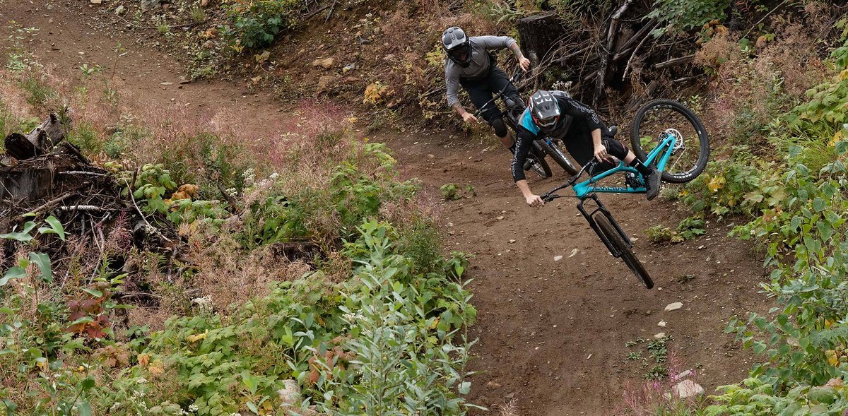 Dank langem Reach, sehr niedrigem Tretlager und kurzem Heck soll das The Offering in bester Evil-Manier über die Trails fliegen Dank langem Reach, sehr niedrigem Tretlager und kurzem Heck soll das The Offering in bester Evil-Manier über die Trails fliegen