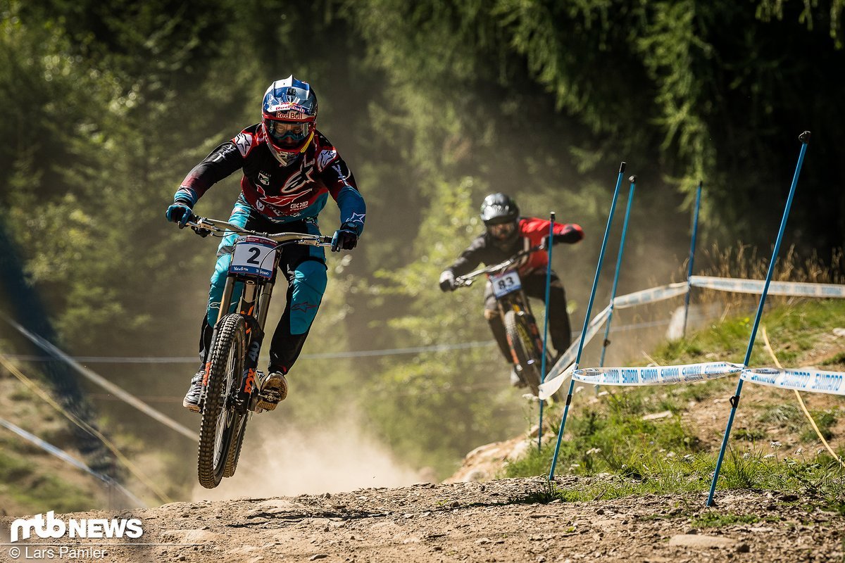 Aaron Gwin fährt einige sehr abgefahrene Linien sehr schnell Aaron Gwin fährt einige sehr abgefahrene Linien sehr schnell