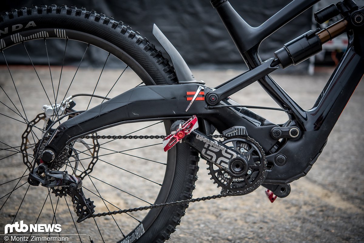 Das Herz des Bikes ist der NAILD R3ACT-Hinterbau, den Polygon beim Enduro-Bike XquarOne Ex das erste Mal vorgestellt hat Das Herz des Bikes ist der NAILD R3ACT-Hinterbau, den Polygon beim Enduro-Bike XquarOne Ex das erste Mal vorgestellt hat