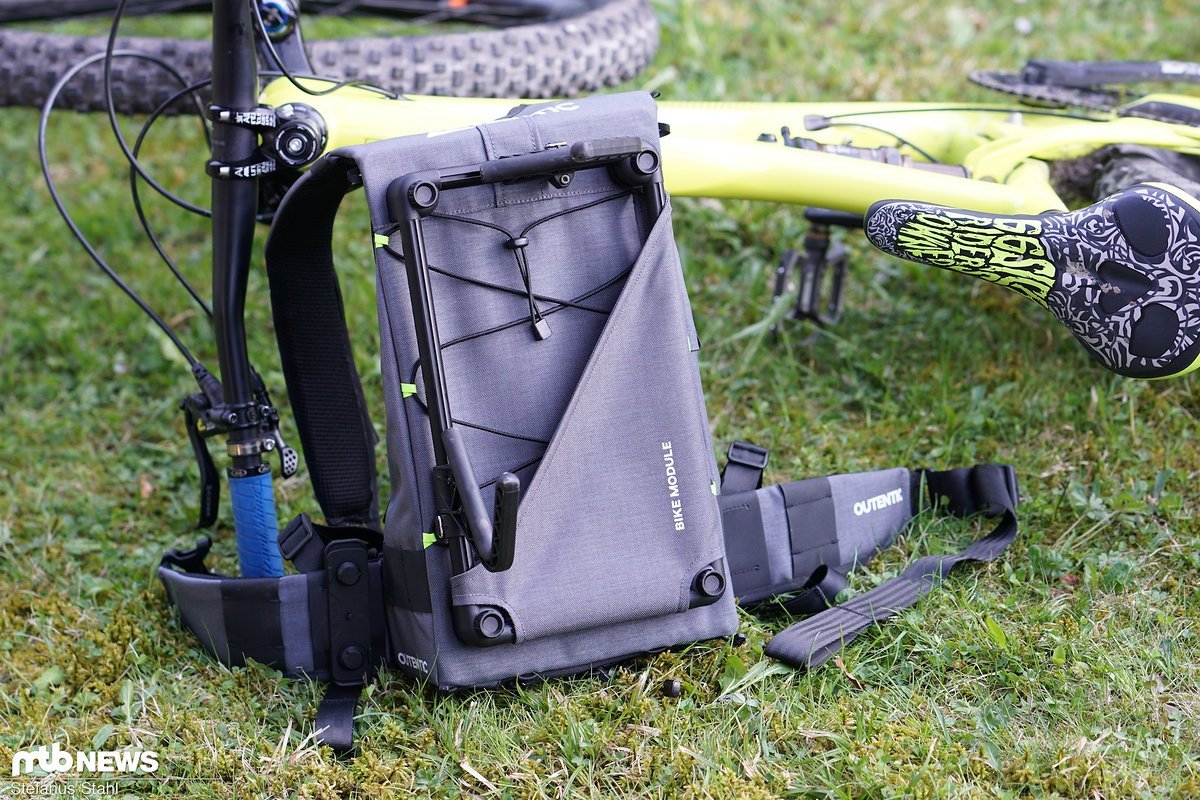 Ungewöhnlich technischer Rucksack Ungewöhnlich technischer Rucksack