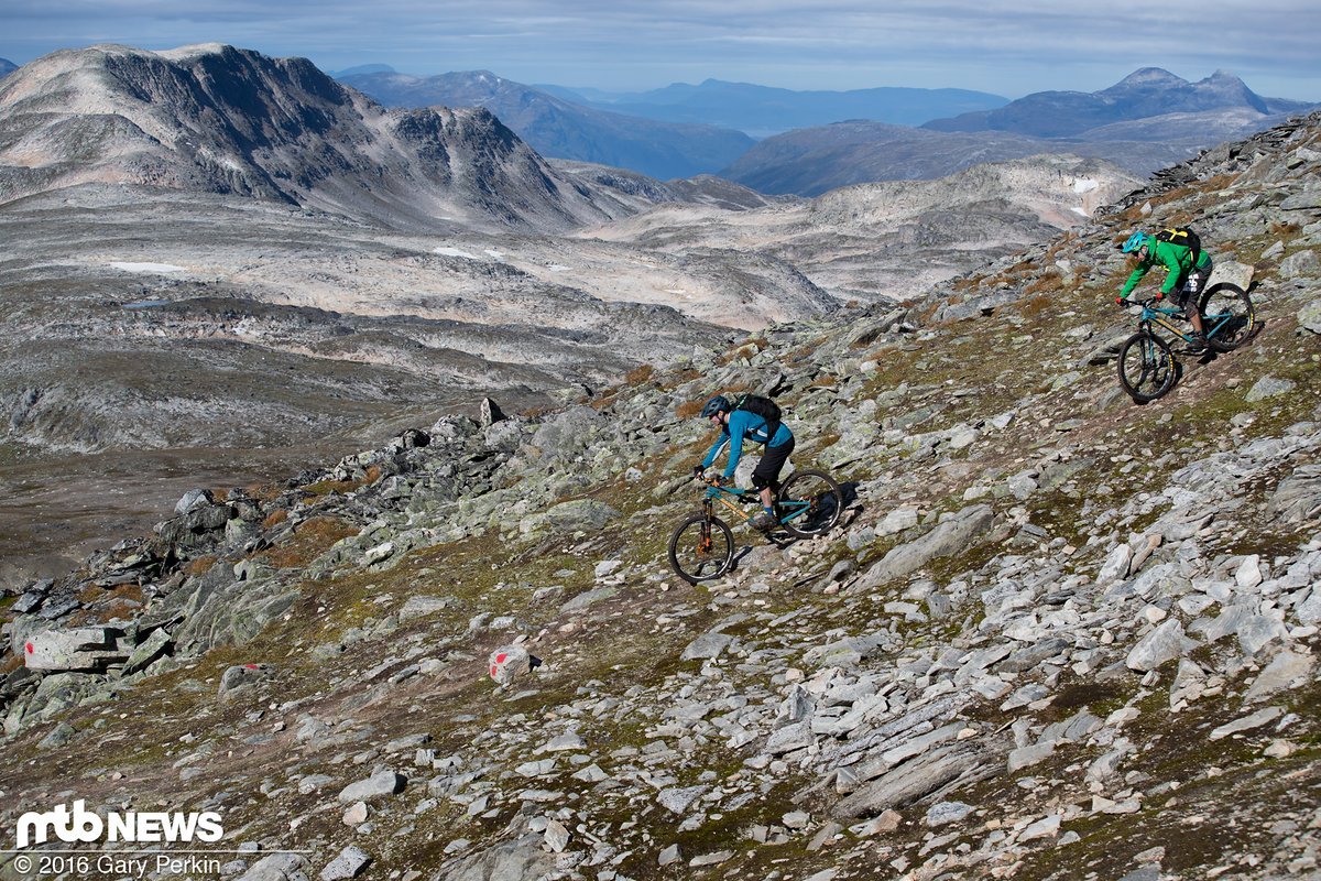 Es ist schon schwierig genug sich auf den Trail statt auf die Landschaft zu konzentrieren Es ist schon schwierig genug sich auf den Trail statt auf die Landschaft zu konzentrieren