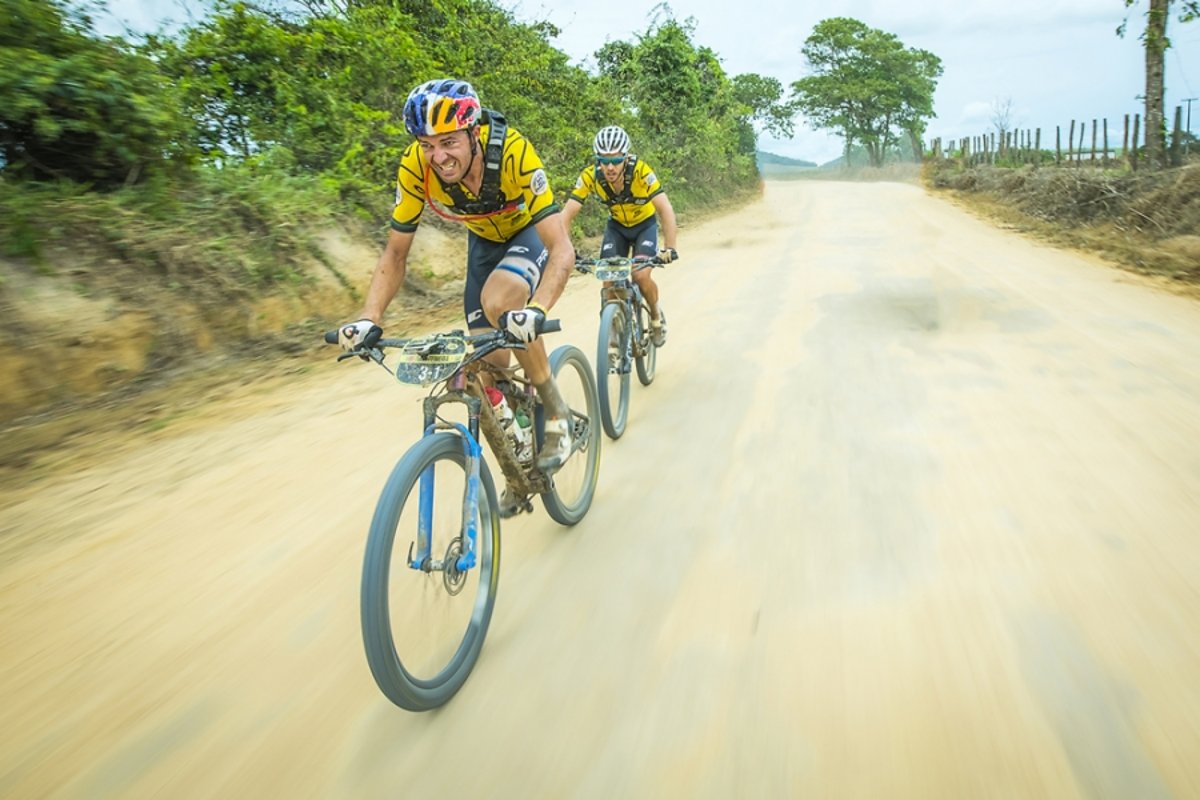 Machten den Plänen von Manuel Fumic und Henrique Avancini ein Strich durch die Rechnung: Tiago Ferreira (vorne) und Hans Becking (hinten) siegten beim Brasil Ride 2019 Machten den Plänen von Manuel Fumic und Henrique Avancini ein Strich durch die Rechnung: Tiago Ferreira (vorne) und Hans Becking (hinten) siegten beim Brasil Ride 2019