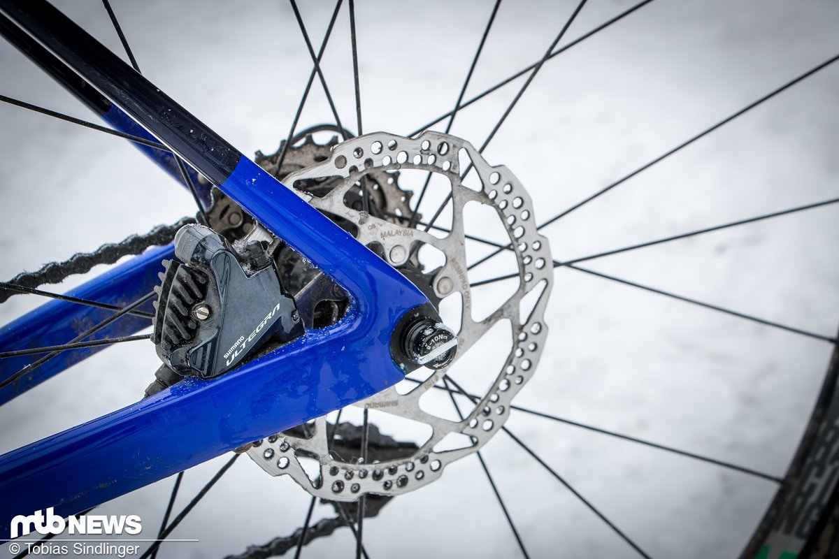 Die Flat Mount-Aufnahme, bei welcher der Bremssattel direkt an den Rahmen geschraubt wird, setzt sich auf dem Rennrad- und Cyclocross-Markt immer weiter durch Die Flat Mount-Aufnahme, bei welcher der Bremssattel direkt an den Rahmen geschraubt wird, setzt sich auf dem Rennrad- und Cyclocross-Markt immer weiter durch