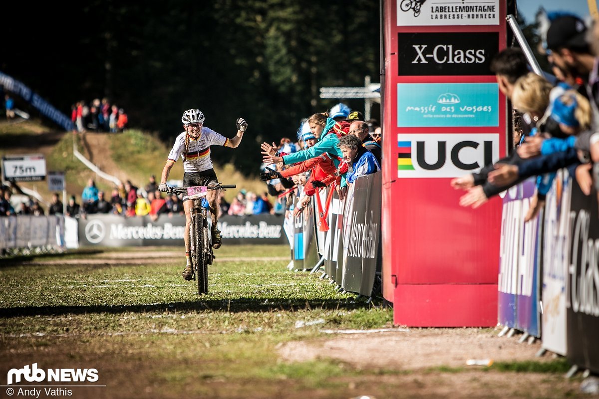 Die deutschen Hoffnungen im Weltcup ruhen vor allem auf Ronja Eibl. Die Grosselfingerin wechselte nun an die Seite von Mathieu van der Poel zum Corendon-Circus-Team und scheint aktuell prächtig in Form zu sein Die deutschen Hoffnungen im Weltcup ruhen vor allem auf Ronja Eibl. Die Grosselfingerin wechselte nun an die Seite von Mathieu van der Poel zum Corendon-Circus-Team und scheint aktuell prächtig in Form zu sein