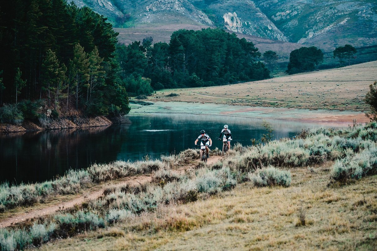 Die Trails liegen in unglaublicher Landschaft, die vielen Staudämme sammeln das Wasser für die Felder. Die Trails liegen in unglaublicher Landschaft, die vielen Staudämme sammeln das Wasser für die Felder.