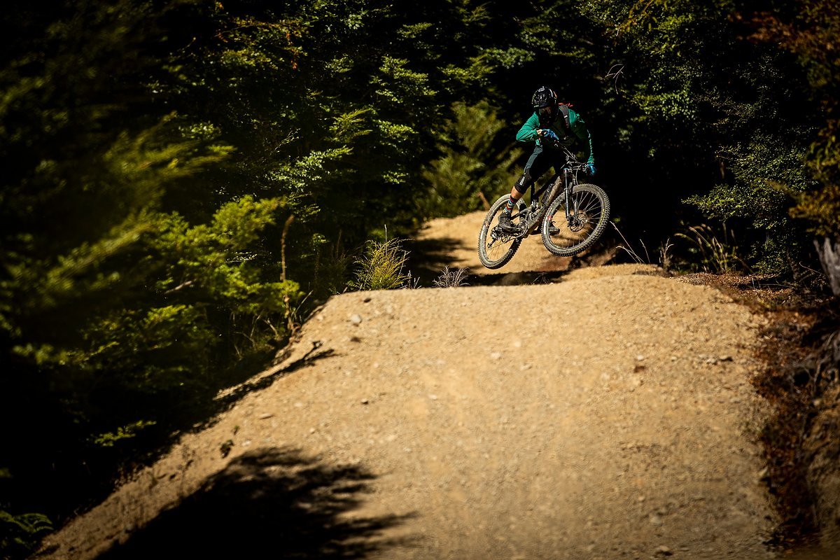 Auch einen Jumptrail gibt's in der Gorge Auch einen Jumptrail gibt's in der Gorge