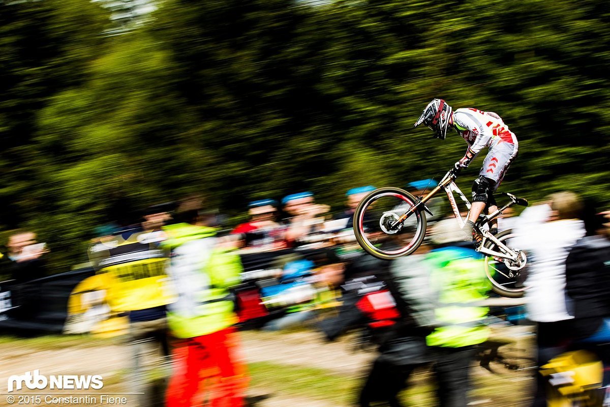 Greg Minnaar auf dem Weg ins Ziel Greg Minnaar auf dem Weg ins Ziel