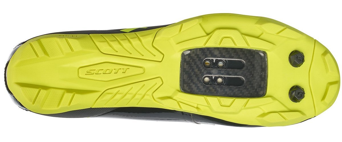 Die Sticki Rubber-Außensohle verdeckt die eigentliche Kohlefasersohle fast vollständig Die Sticki Rubber-Außensohle verdeckt die eigentliche Kohlefasersohle fast vollständig