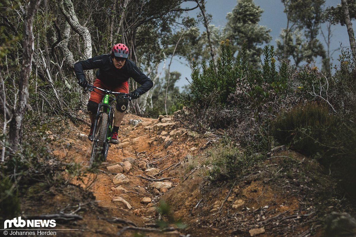 Auf dem Trail überzeugt die Gore One Gore-Tex Pro vor allem dank des sehr hochwertigen Materials Auf dem Trail überzeugt die Gore One Gore-Tex Pro vor allem dank des sehr hochwertigen Materials