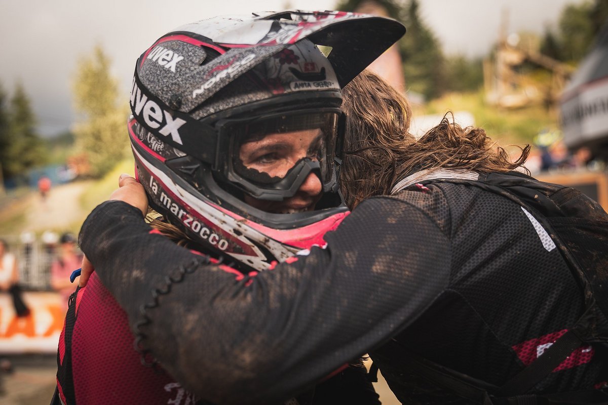 Puuuh, geschafft! Irgendwie haben wir so einen harten EWS-Tag wie diesen in Whistler schon fast etwas vermisst dieses Jahr! Puuuh, geschafft! Irgendwie haben wir so einen harten EWS-Tag wie diesen in Whistler schon fast etwas vermisst dieses Jahr!