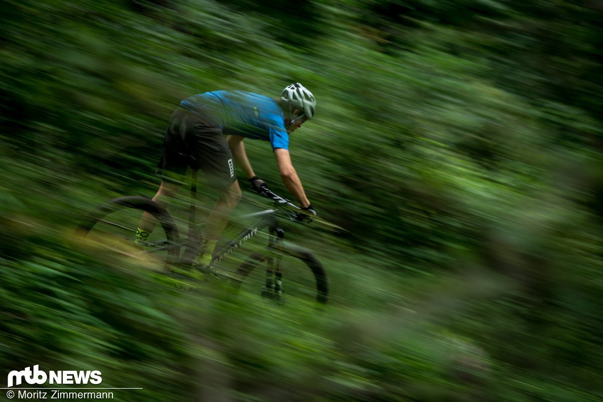 Spieglein, Spieglein an der Wand, welches ist das beste Down Country-Bike im ganzen Land? Spieglein, Spieglein an der Wand, welches ist das beste Down Country-Bike im ganzen Land?