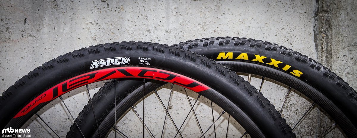 Ready to Race? Mit 545 g ist der Maxxis Aspen eXCeption ein renntaugliches Leichtgewicht Ready to Race? Mit 545 g ist der Maxxis Aspen eXCeption ein renntaugliches Leichtgewicht