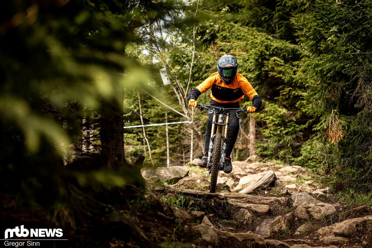 Keines unserer Testbikes wiegt über 16 kg Keines unserer Testbikes wiegt über 16 kg