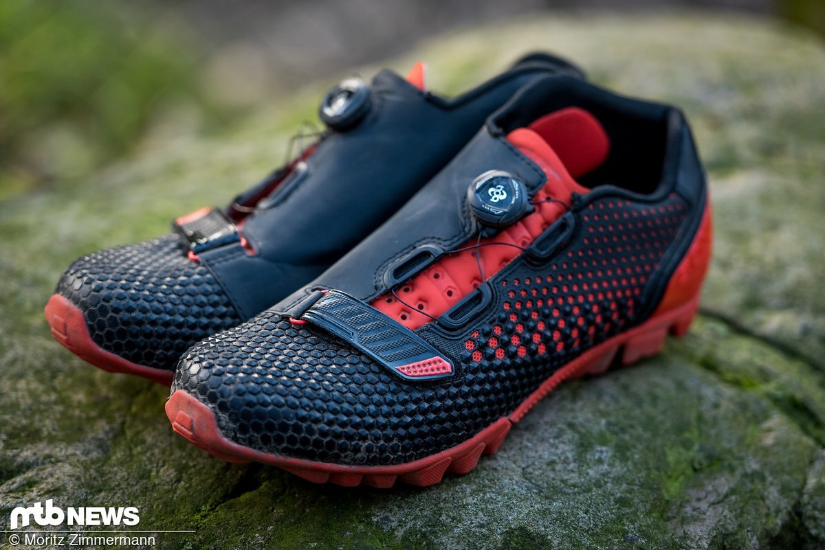Insgesamt ist der Bontrager Rhythm MTB ein sehr guter und robuster Klickschuh, der eine exzellente Passform bietet und den Fuß dank GnarGuard-Gummibesatz und hochgezogener Innenseite effektiv schützt Insgesamt ist der Bontrager Rhythm MTB ein sehr guter und robuster Klickschuh, der eine exzellente Passform bietet und den Fuß dank GnarGuard-Gummibesatz und hochgezogener Innenseite effektiv schützt