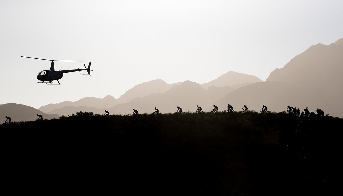 Atemberaubende Landschaften und herausfordernde Strecken: Das Cape Epic ist das absolute Highlight in Bezug auf Etappenrennen Atemberaubende Landschaften und herausfordernde Strecken: Das Cape Epic ist das absolute Highlight in Bezug auf Etappenrennen