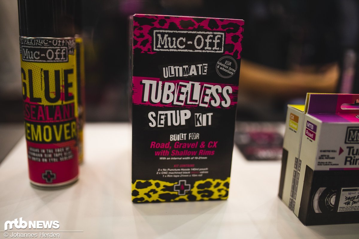 Das Muc-Off Ultimate Tubeless hilft, Reifen ohne Schlauch zu montieren Das Muc-Off Ultimate Tubeless hilft, Reifen ohne Schlauch zu montieren