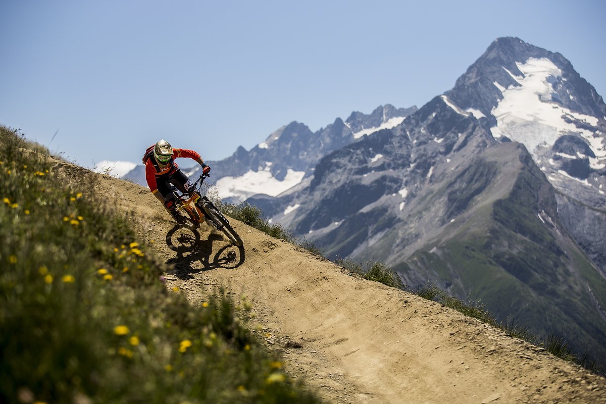 Im Bike-Park macht sich die hohe Steifigkeit der Gabel bemerkbar Im Bike-Park macht sich die hohe Steifigkeit der Gabel bemerkbar