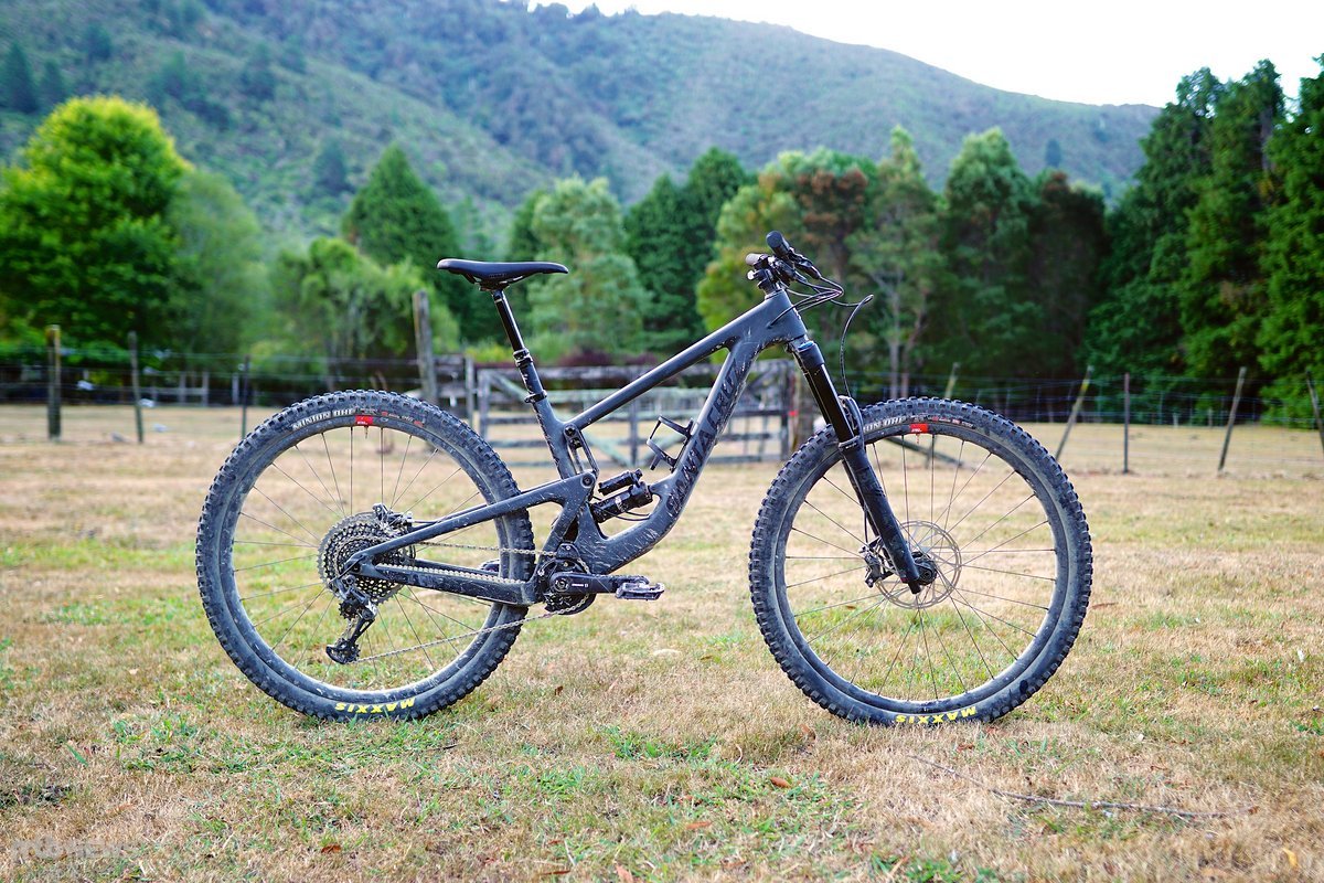 Santa Cruz Megatower CC X01, das 29" 160 mm Enduro der Kalifornier Santa Cruz Megatower CC X01, das 29" 160 mm Enduro der Kalifornier