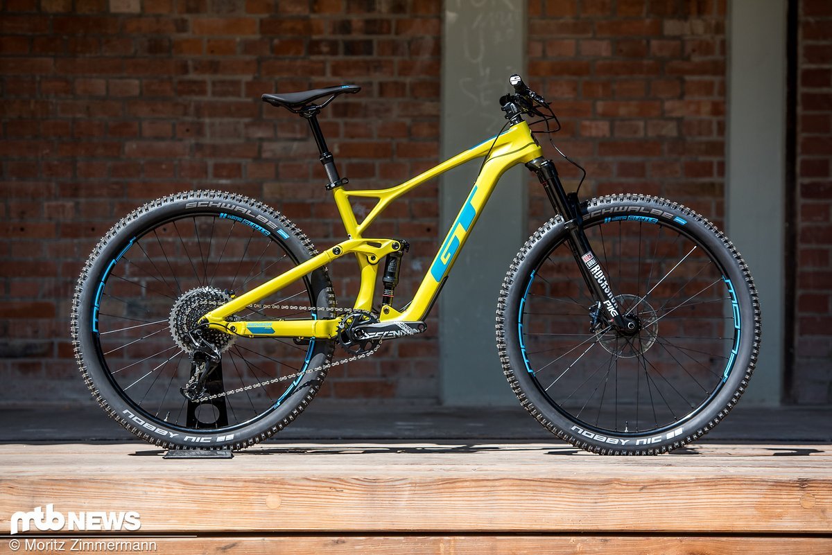 Das neue GT Sensor rollt auf großen 29" Laufrädern und soll mit 130 mm Federweg an Front und Heck der ideale Begleiter für den Trail sein Das neue GT Sensor rollt auf großen 29" Laufrädern und soll mit 130 mm Federweg an Front und Heck der ideale Begleiter für den Trail sein