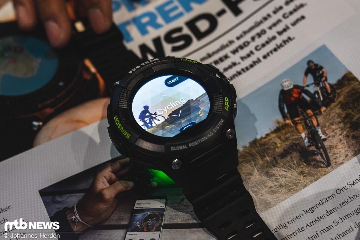 Casio hat ihre Pro Trek unter anderem für Radfahrer ausgelegt – zum Beispiel mit der installierbaren App bikemap.net Casio hat ihre Pro Trek unter anderem für Radfahrer ausgelegt – zum Beispiel mit der installierbaren App bikemap.net