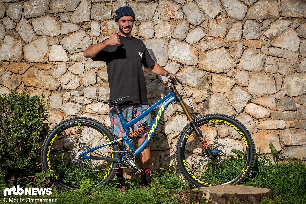 In Lošinj war Eddie Masters auf diesem Aluminium-Prototyp des Pivot Phoenix 29 unterwegs In Lošinj war Eddie Masters auf diesem Aluminium-Prototyp des Pivot Phoenix 29 unterwegs