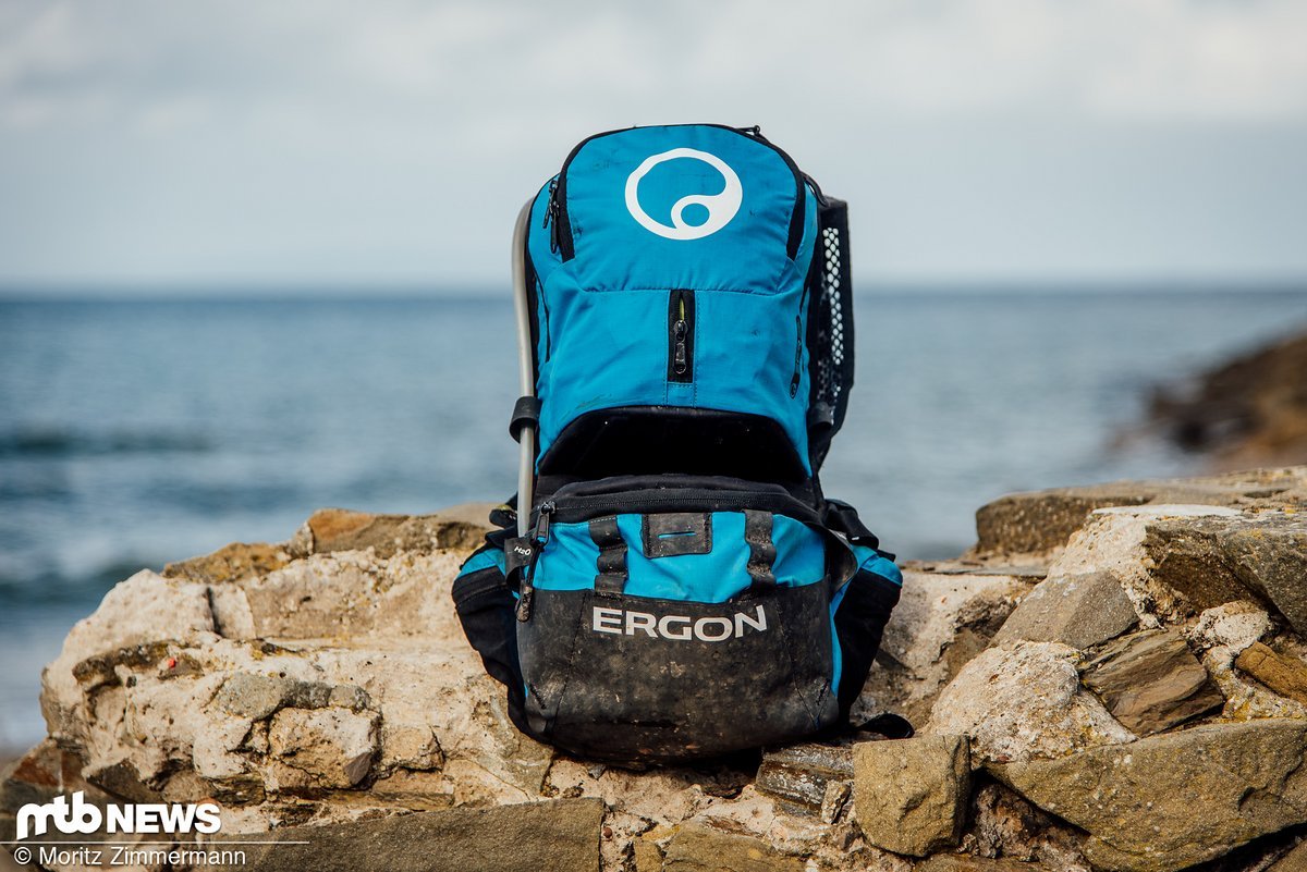 Auf dem Trail überzeugt der Ergon BE3 Enduro dank perfektem Sitz, sinnvoller Aufteilung der Taschen und hohem Tragekomfort. Auf dem Trail überzeugt der Ergon BE3 Enduro dank perfektem Sitz, sinnvoller Aufteilung der Taschen und hohem Tragekomfort.