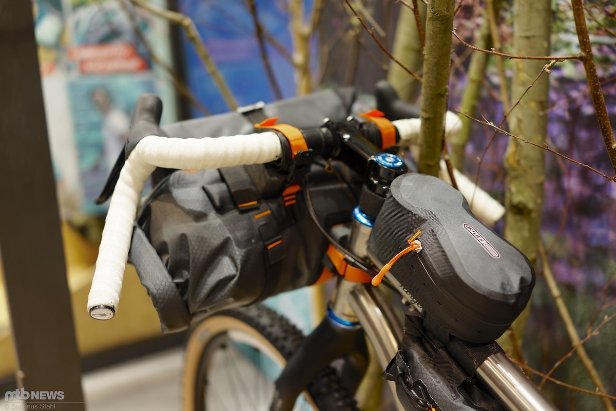 Wow, was für ein schickes Gravel-Travel-Bikepacking-Rad Wow, was für ein schickes Gravel-Travel-Bikepacking-Rad