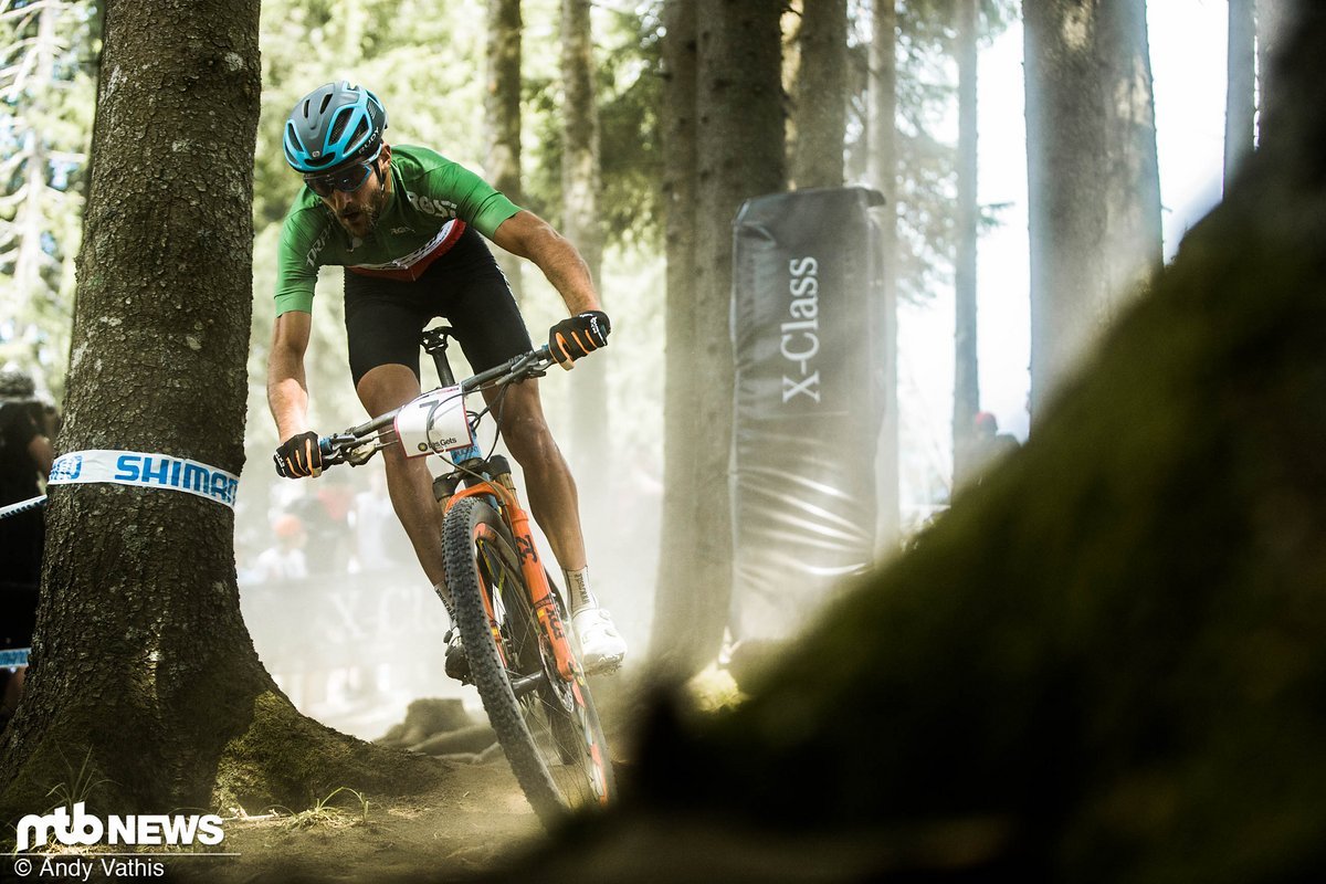 Kerschbaumer war am Ende der Fahrer, der am längsten dem Weltmeister Schurter Paroli bieten konnte Kerschbaumer war am Ende der Fahrer, der am längsten dem Weltmeister Schurter Paroli bieten konnte