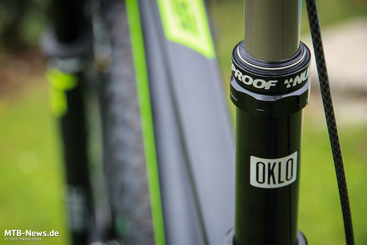 Die Nukeproof Oklo Sattelstütze mit 100mm wird es in einigen Kompletträdern als Serienausstattung geben. Für den Aftermarket wird sie auch mit 125mm angeboten werden. Die Nukeproof Oklo Sattelstütze mit 100mm wird es in einigen Kompletträdern als Serienausstattung geben. Für den Aftermarket wird sie auch mit 125mm angeboten werden.