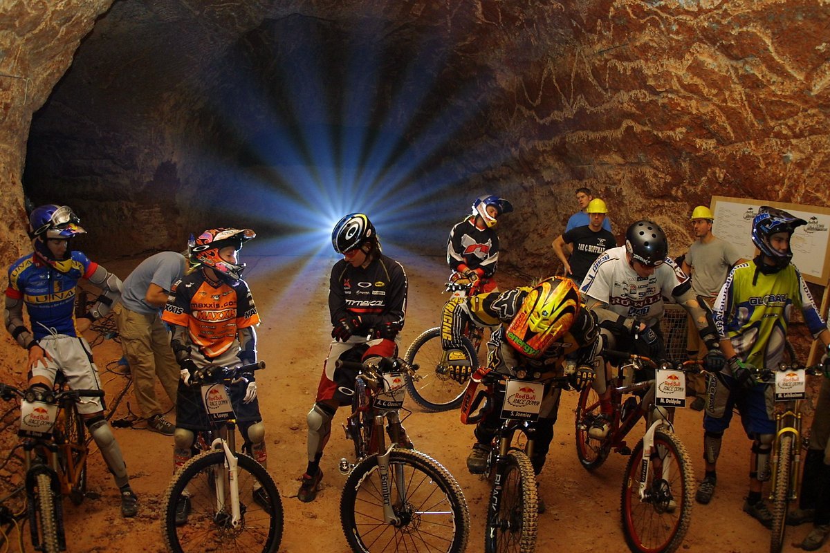 2003, Red Bull Race Down to the middle of the earth. Mein erstes Shooting unter Tage, im Salzbergwerk Sondershausen. Wer kennt die Namen noch? Marla Streb, April Lawyer, Anne-Caroline Chausson, Sabrina Jonnier, Mickael Deldycke, Matti Lehikoinen. 2003, Red Bull Race Down to the middle of the earth. Mein erstes Shooting unter Tage, im Salzbergwerk Sondershausen. Wer kennt die Namen noch? Marla Streb, April Lawyer, Anne-Caroline Chausson, Sabrina Jonnier, Mickael Deldycke, Matti Lehikoinen.