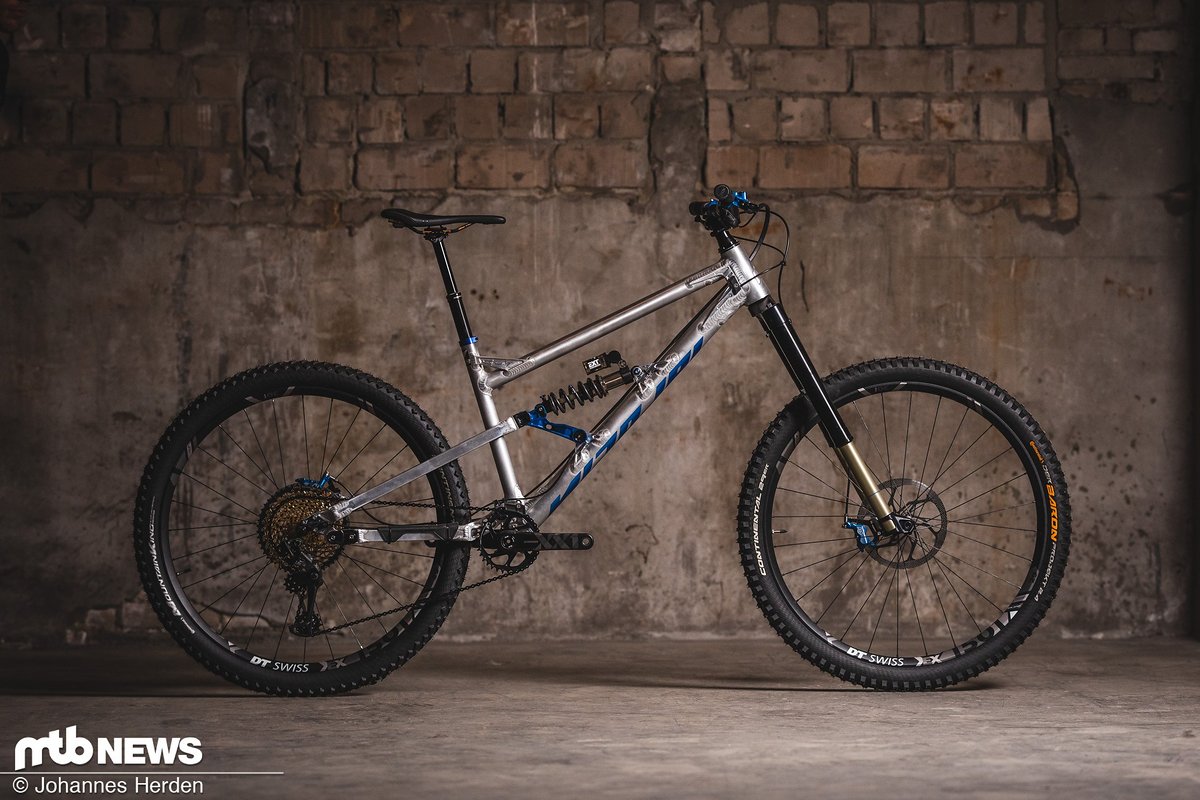 Das Nicolai G1 ist ein Enduro, das praktisch nur eine Richtung kennt: Bergab. Und das ziemlich schnell! Das Nicolai G1 ist ein Enduro, das praktisch nur eine Richtung kennt: Bergab. Und das ziemlich schnell!