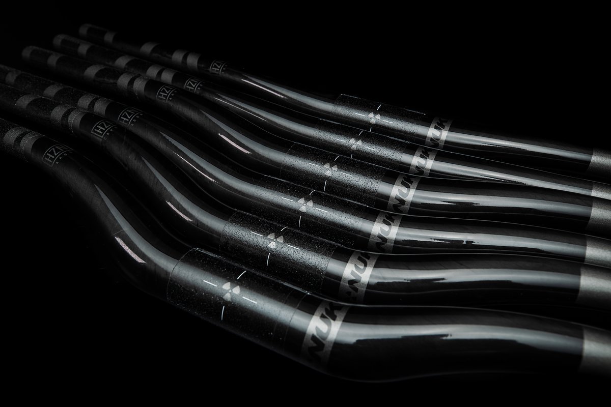 Die neuen Nukeproof Horizon Carbon-Lenker kommen mit einem außergewöhnlichen Offset-Profil und verfügen über eine lebenslange Garantie Die neuen Nukeproof Horizon Carbon-Lenker kommen mit einem außergewöhnlichen Offset-Profil und verfügen über eine lebenslange Garantie