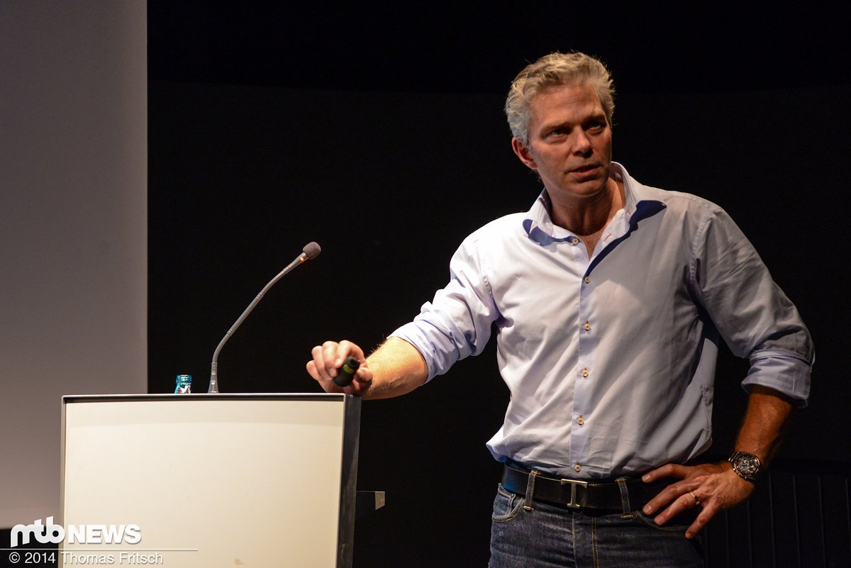 Der CEO von MIPS, Johan Thiel, auf der Eurobike 2014 Der CEO von MIPS, Johan Thiel, auf der Eurobike 2014