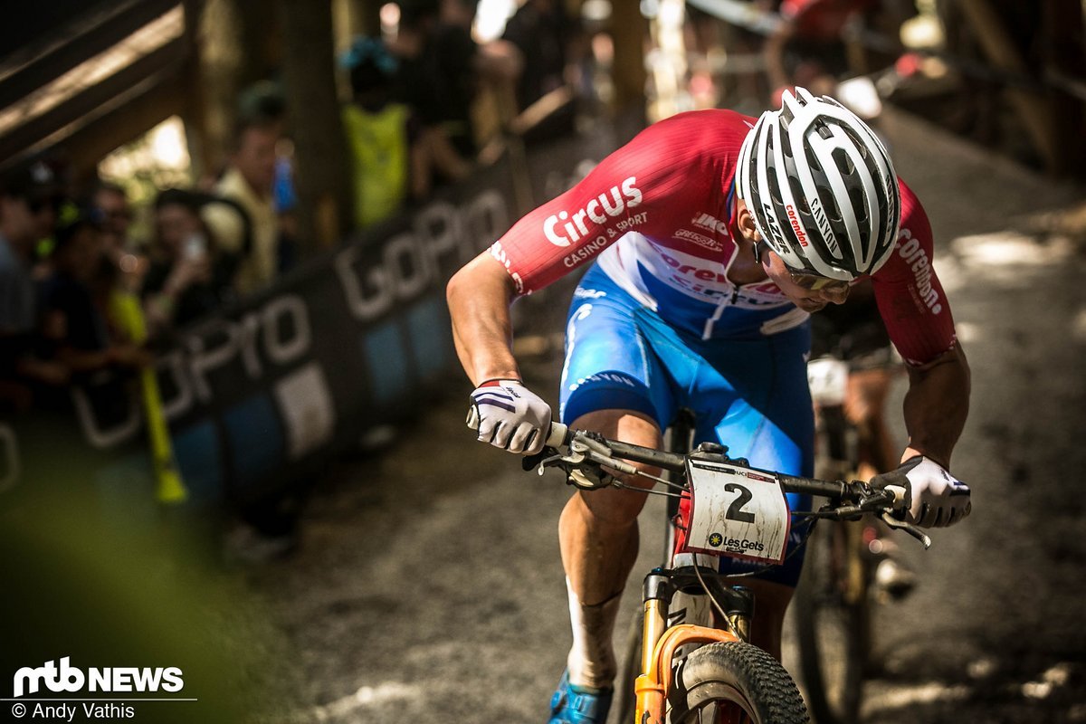 Schlechter Tag für Mathieu van der Poel Schlechter Tag für Mathieu van der Poel