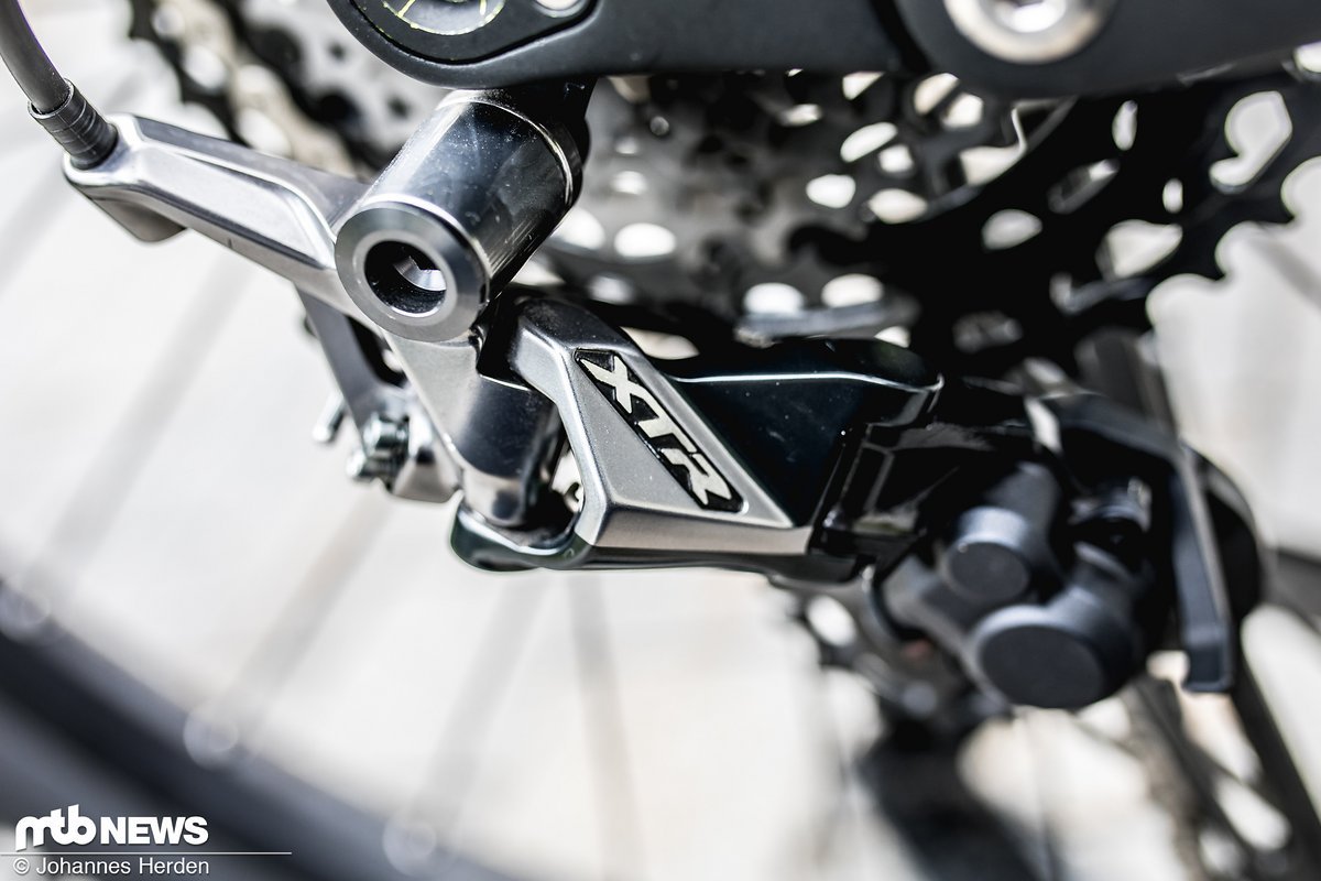 Lange wurde die neue Shimano XTR-Schaltgruppe herbeigesehnt, nun ist sie endlich da Lange wurde die neue Shimano XTR-Schaltgruppe herbeigesehnt, nun ist sie endlich da