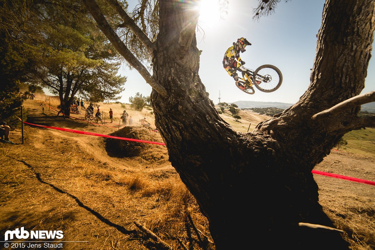 Andrew Neethling flog ordentlich quer. Später wechselte er dann aber aufs Trailbike Andrew Neethling flog ordentlich quer. Später wechselte er dann aber aufs Trailbike