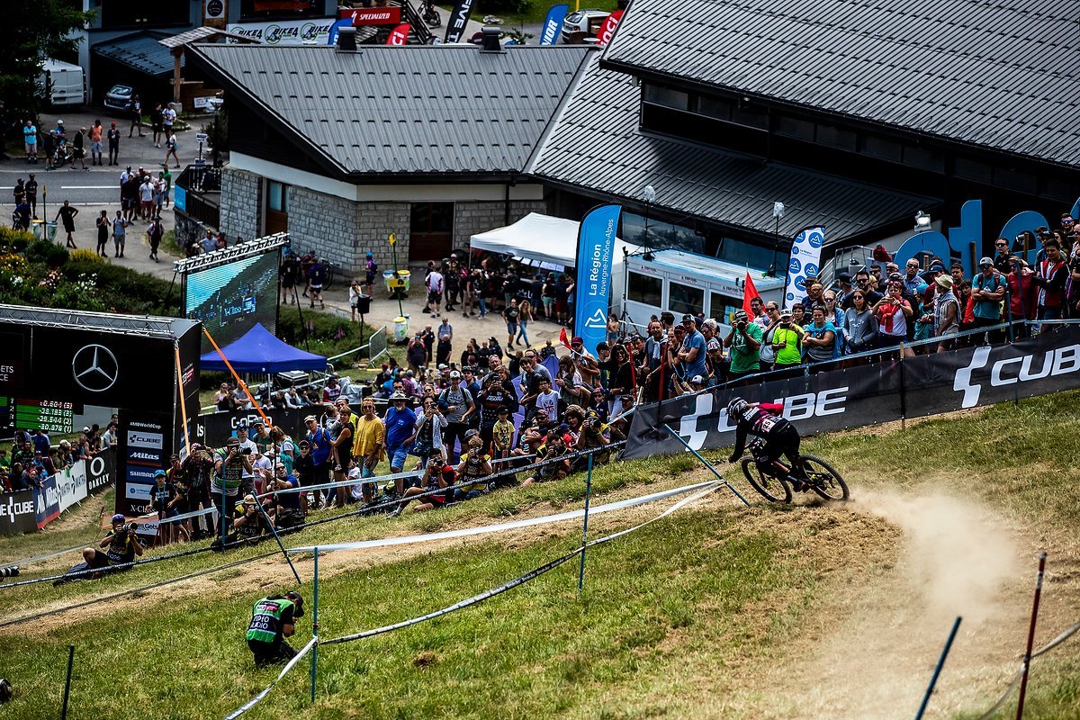 Danke Les Gets, es war der Wahnsinn! Ich kann es kaum erwarten, beim Crankworx in Whistler wieder auf dem Big Bike zu shredden! Danke Les Gets, es war der Wahnsinn! Ich kann es kaum erwarten, beim Crankworx in Whistler wieder auf dem Big Bike zu shredden!