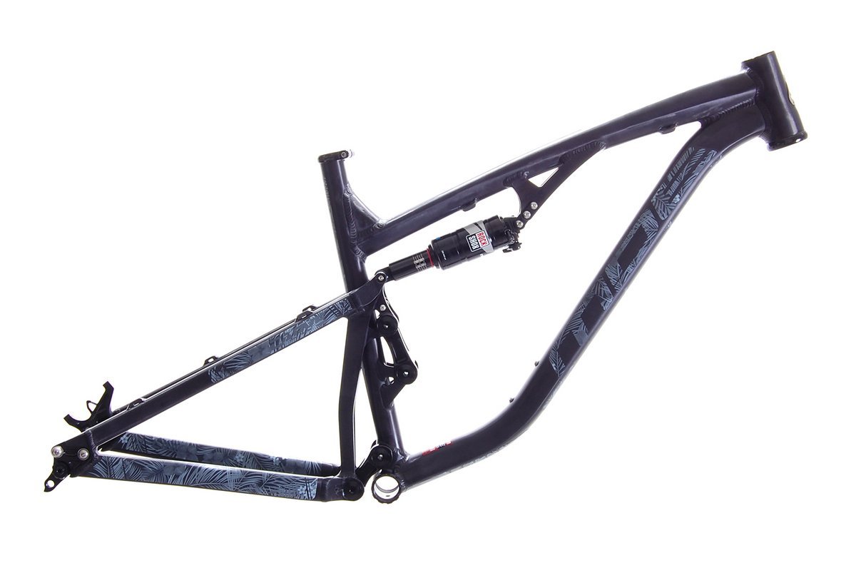 Das Framekit ist für 1,799 € zu haben und kommt in 4 verschiedenen Farben Das Framekit ist für 1,799 € zu haben und kommt in 4 verschiedenen Farben