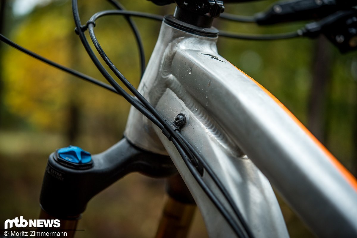 Das Raw-Finish unseres Testbikes weiß durchaus zu gefallen Das Raw-Finish unseres Testbikes weiß durchaus zu gefallen