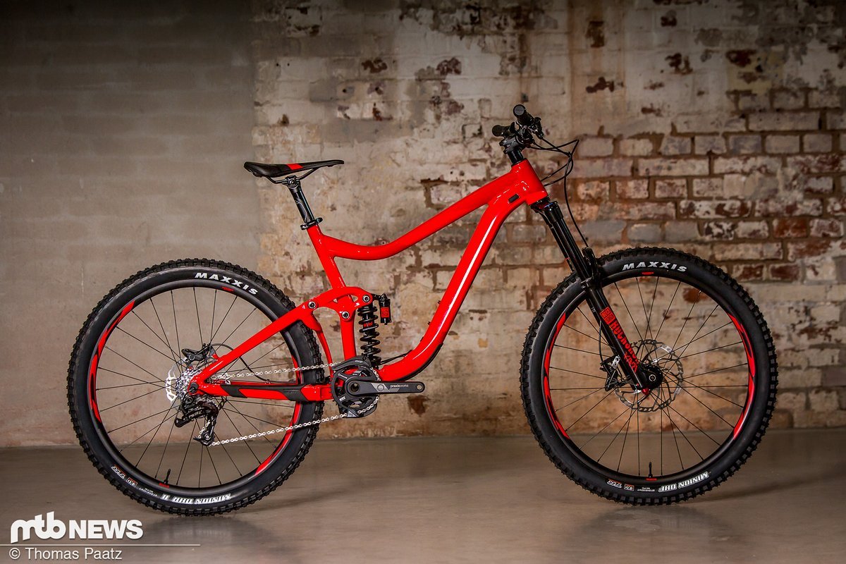Das neue Giant Reign SX 2 ist mit 2.699,90 € eines der günstigsten Reign-Modelle Das neue Giant Reign SX 2 ist mit 2.699,90 € eines der günstigsten Reign-Modelle