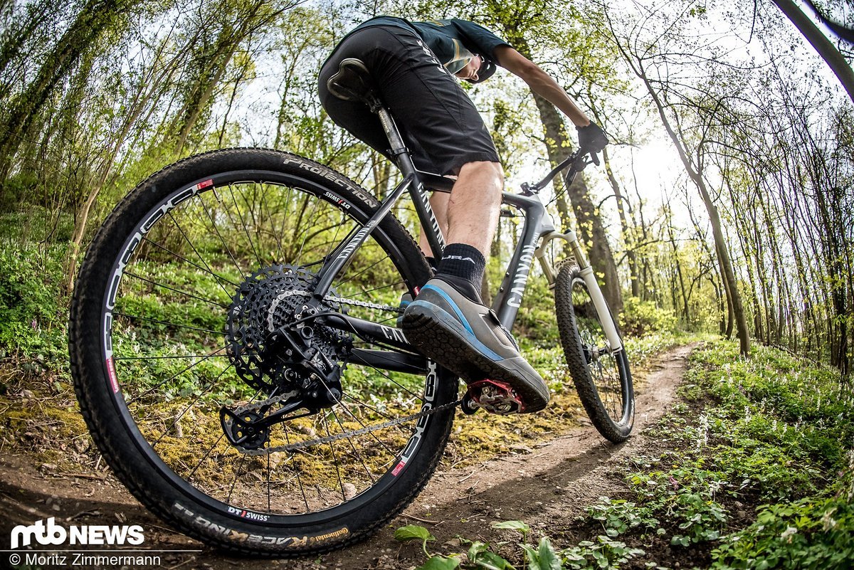 Die SRAM NX Eagle ist der neueste Zuwachs in der populären Familie der 12-fach-Schaltungen Die SRAM NX Eagle ist der neueste Zuwachs in der populären Familie der 12-fach-Schaltungen