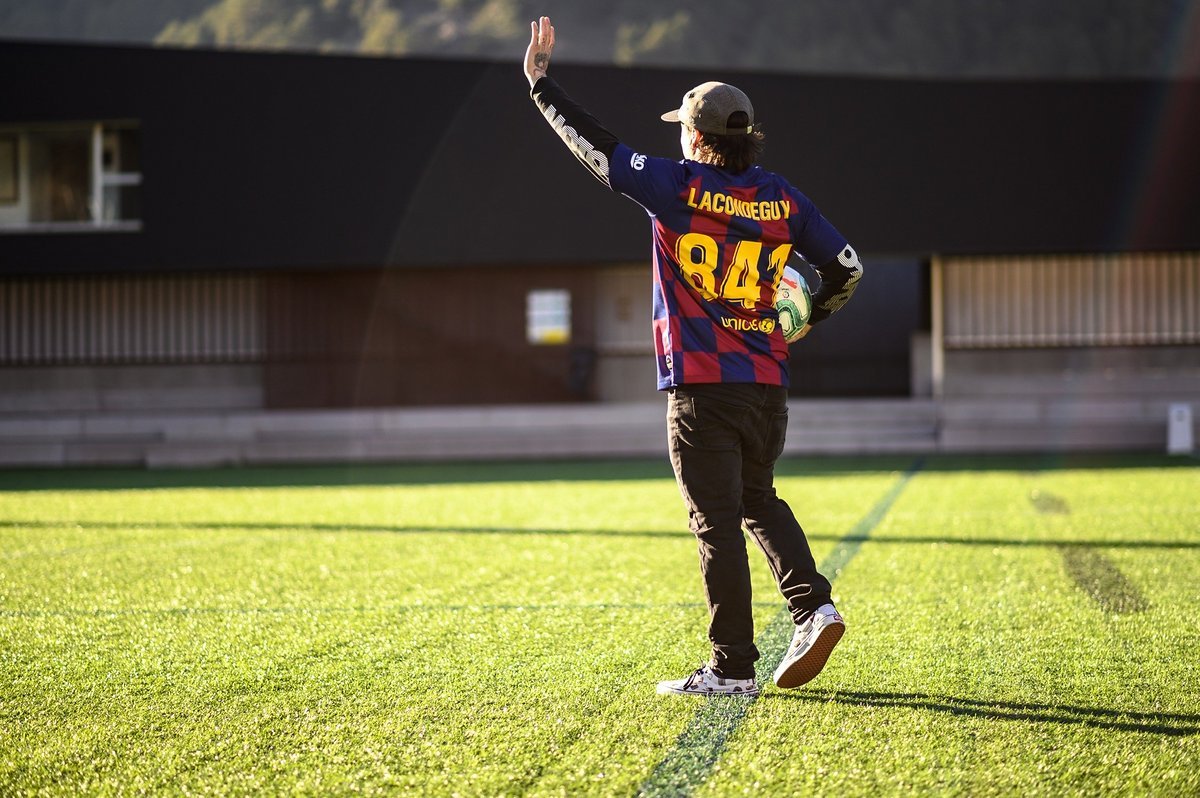 Er wird zukünftig ein kongeniales Duo mit Lionel Messi bilden Er wird zukünftig ein kongeniales Duo mit Lionel Messi bilden