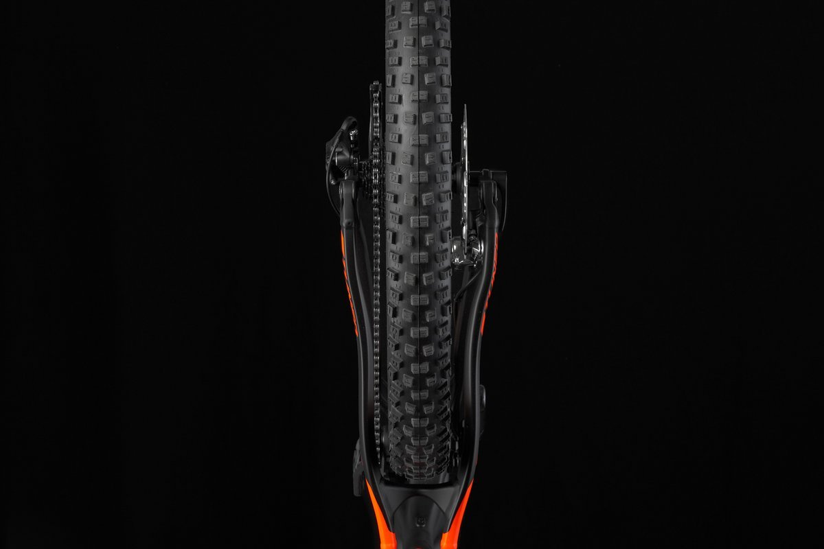 Neues Mittelmaß: mit 2,8" Breite positioniert Scott die Plus-Bikes näher an den normalen Mountainbikes als an den Fat-Bikes Neues Mittelmaß: mit 2,8" Breite positioniert Scott die Plus-Bikes näher an den normalen Mountainbikes als an den Fat-Bikes